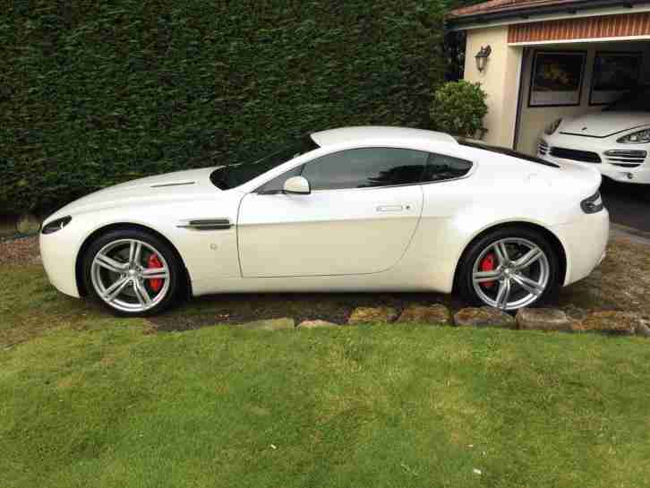 2009 ASTON MARTIN 4.7V8 VANTAGE SPORTSHIFT SPORTPACK CAR VH20 model with 420 bhp