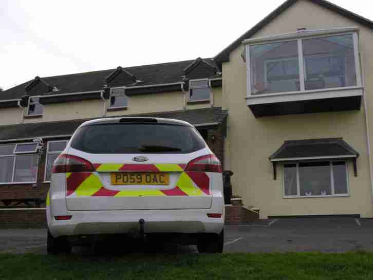 2009 FORD MONDEO ESTATE EX POLICE ESCORT WIDE LOAD VEHICLE