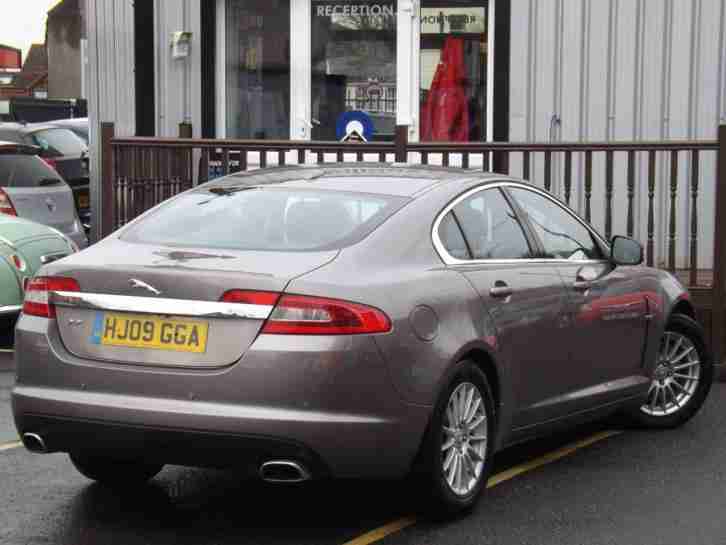 2009 Jaguar XF 2.7d Luxury 4dr Auto 4 door Saloon