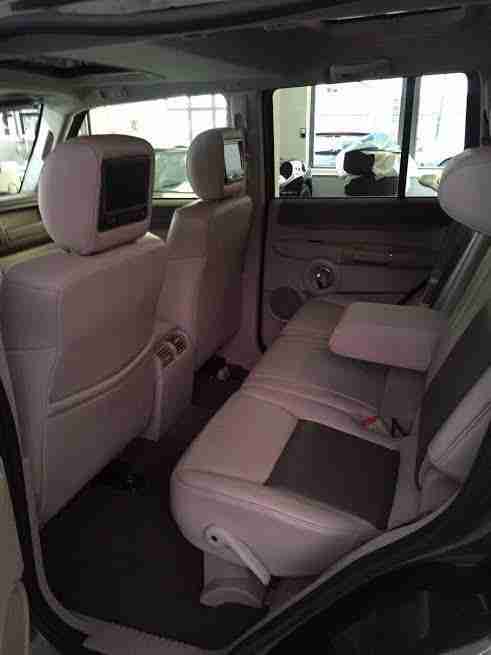 2009 LHD Jeep Commander HEMI 5.7 V8 auto Limited 7 SEATER