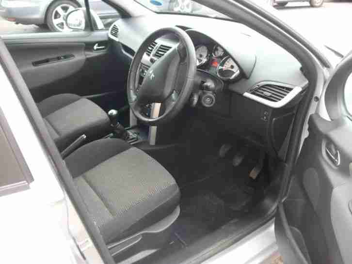 2009 PEUGEOT 207 SPORT SILVER LOW MILEAGE - OFFERS CONSIDERED