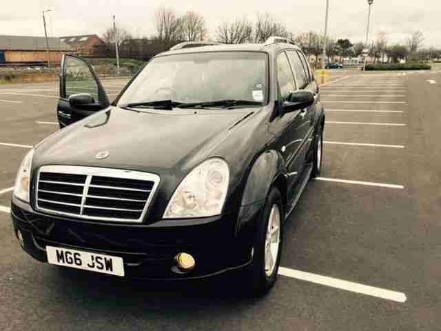 2009 SSANGYONG REXTON 270 SPR AUTO BLACK - Diesel 4x4 + Full leather + LOW MILES