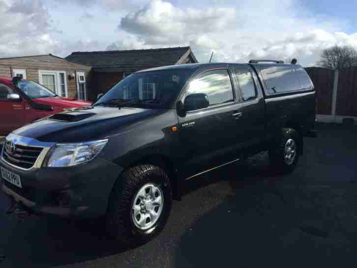 2009 HILUX HL2 D 4D 4X4 ECB SILVER