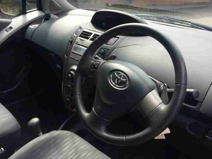 2009 TOYOTA YARIS TR VVT-I S-A BLUE 5 DOOR FULL YEARS MOT NO RESERVE 22000 MILES