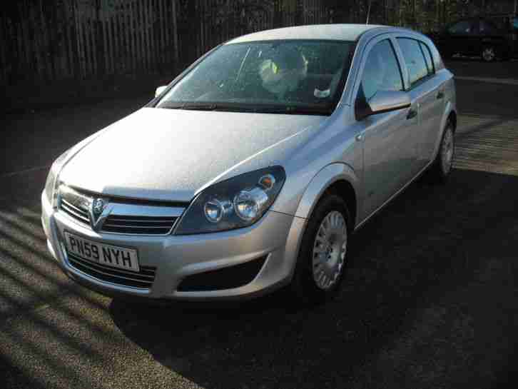 2009 VAUXHALL ASTRA LIFE SILVER