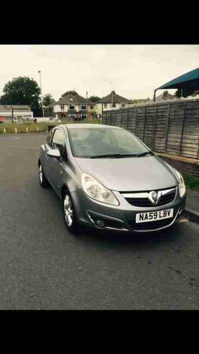 2009 VAUXHALL CORSA DESIGN SILVER.. LOW MILAGE