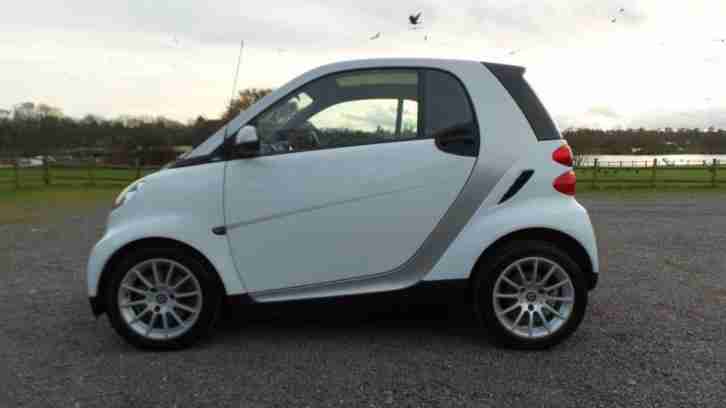 2010 04 SMART FORTWO 1.0 PASSION MHD 2D AUTO 71 BHP