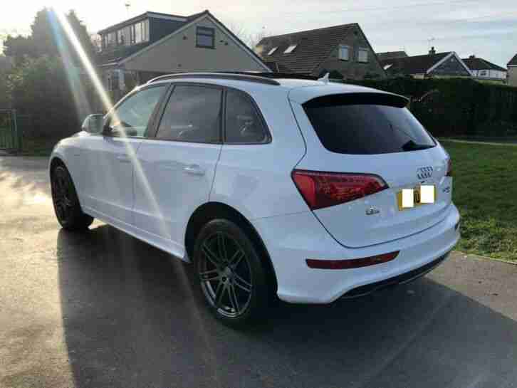 2010 (10) Audi Q5 2.0 TDI S-Line Plus Black Edition Auto White Leather Pan Roof