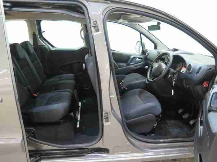 2010 (10)Peugeot Partner Wav Wheelchair Accessible Vehicle Disabled Access Car