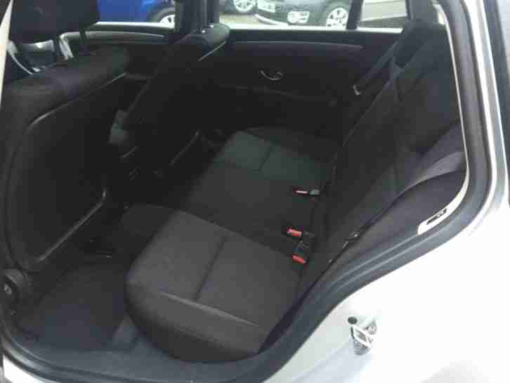 2010(10) RENAULT LAGUNA DCI ESTATE * DCI 130 6 SPEED DIESEL ESTATE* LOOK !!!!!