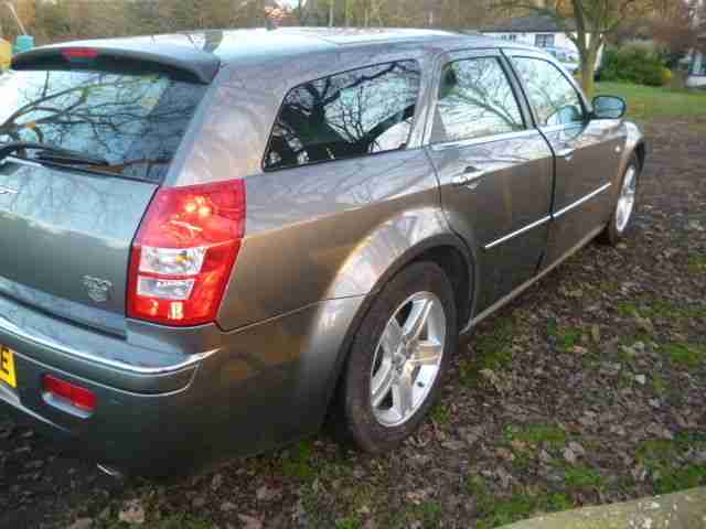 2010 CHRYSLER 300C CRD ESTATE AUTO GREY (poss p/x for discovery)
