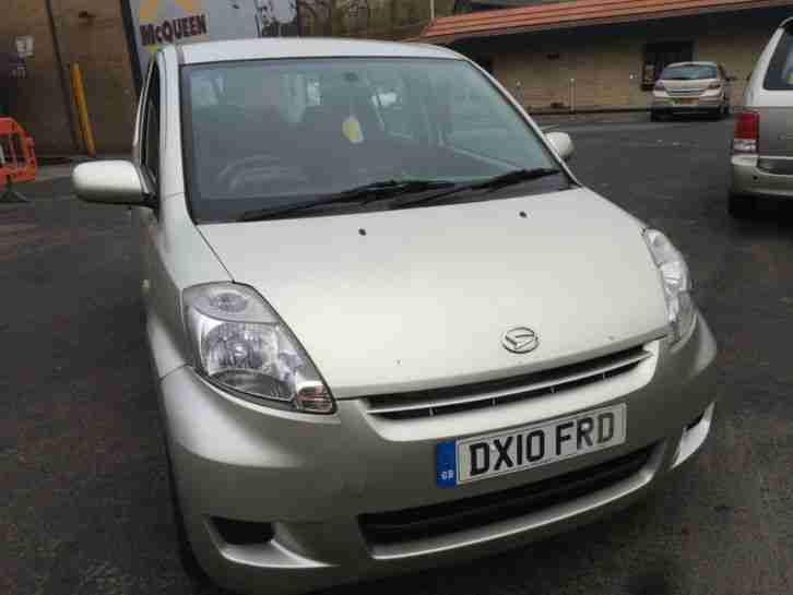 2010 DAIHATSU SIRION BEIGE.SPARES OR REPAIRS. 10 REG.L@@K DIRECT FINANCE REPO.