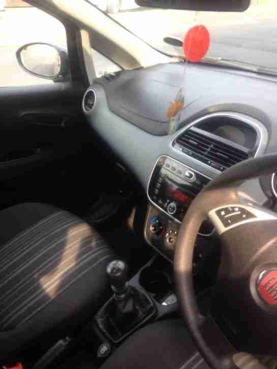 2010 FIAT PUNTO EVO ACTIVE BLACK damaged cat d (only needs passenger airbag)