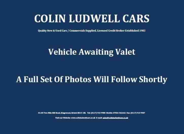 2010 FORD FOCUS 1.6 ZETEC 5DR - PARKING SENSORS - 40K MILES Manual Hatchback