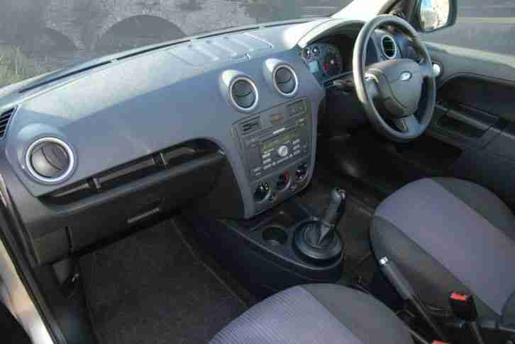 2010 FORD FUSION 1.4 Style + 5dr Durashift EST