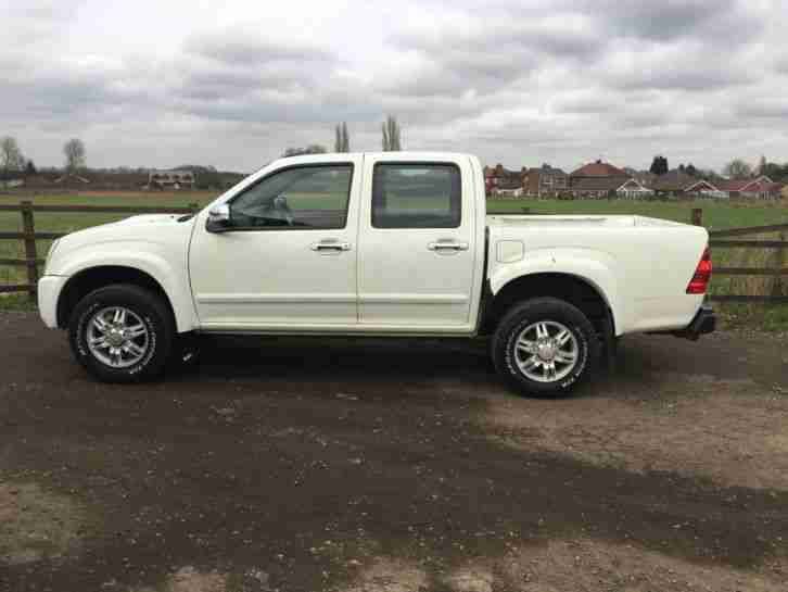 2010 ISUZU TF RODEO DENVER TD D C WHITE PICKUP SPARES OR REPAIRS BARGAIN DAMAGED