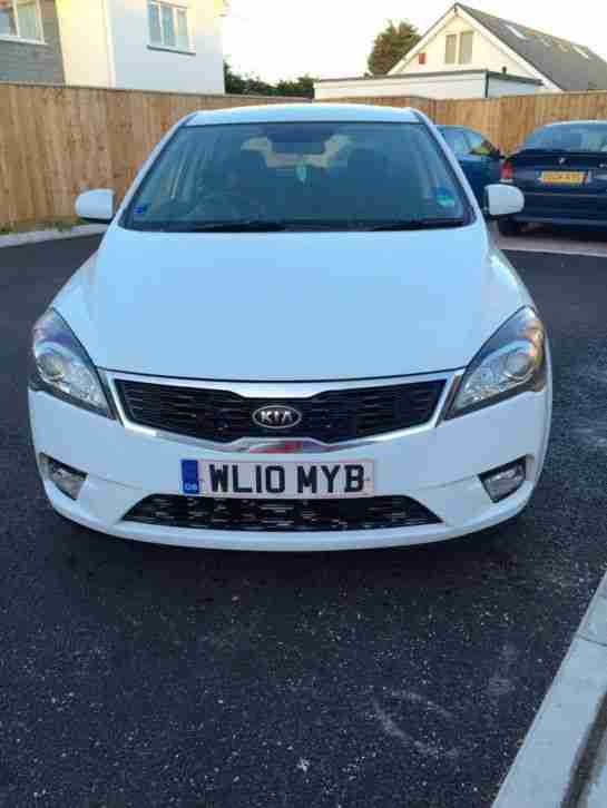 2010 KIA CEED 2 CRDI WHITE