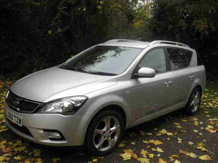 2010 KIA CEED 3 SILVER 1.6 PETROL ESTATE CAR