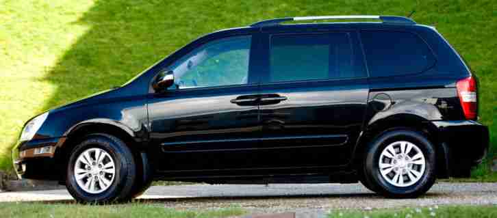 Kia SEDONA. Kia car from United Kingdom