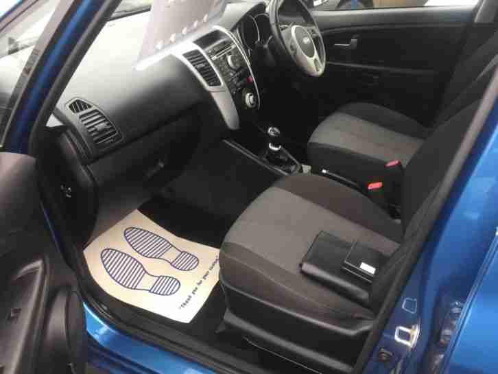 2010 KIA VENGA 2 ECODYNAMICS CRDI 1.4 DIESEL BLUE 49000 MILES £30 YR RD TAX