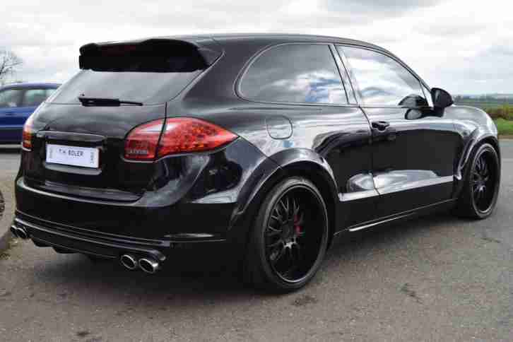 2010 Porsche Cayenne V8 TURBO TIPTRONIC S Petrol black Automatic