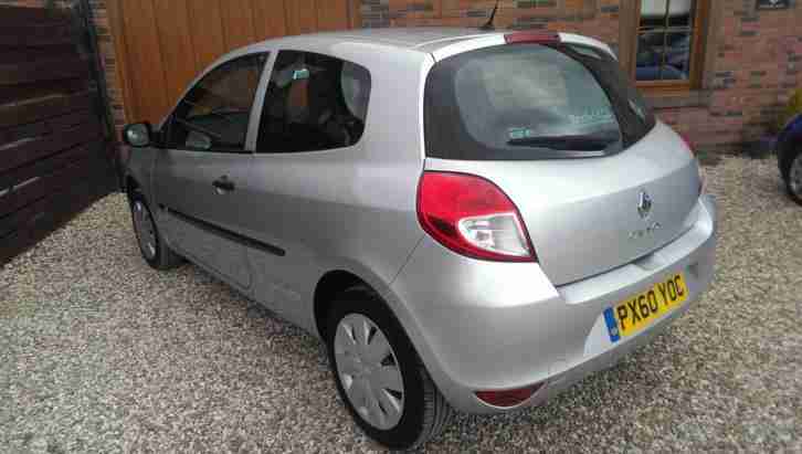 2010 RENAULT CLIO 1.2 16V EXTREME **12 MONTHS MOT**