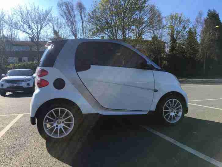 2010 FORTWO PASSION MHD AUTO WHITE