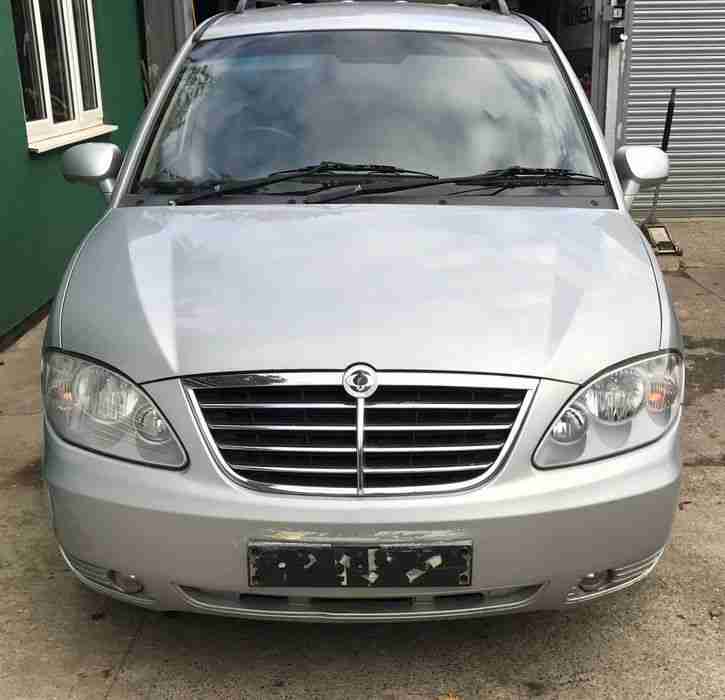 2010 SSANGYONG RODIUS 270 SE SILVER 1 OWNER SPARES OR REPAIRS STILL DRIVES