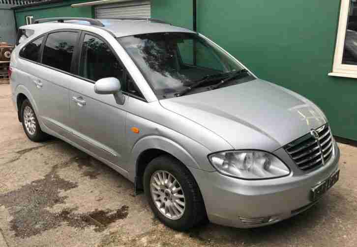2010 SSANGYONG RODIUS 270 SE SILVER 1 OWNER SPARES OR REPAIRS STILL DRIVES