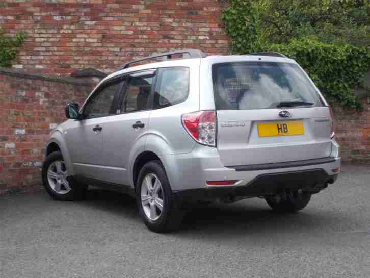 2010 Subaru Forester SUV 2.0 150 X Petrol silver Manual