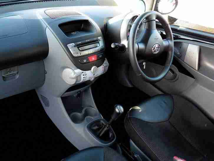 2010 Toyota Aygo 1.0 Black Hatchback 5dr Petrol Manual (106 g/km, 67 bhp)