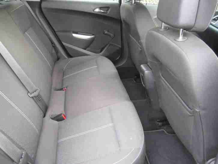 2010 Vauxhall Astra 1.4 SRi 140 5DR Turbo 5 door Hatchback