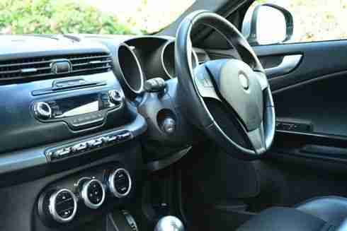 2011 11 ALFA ROMEO GIULIETTA 2.0 JTDM-2 VELOCE 5D 170 BHP DIESEL