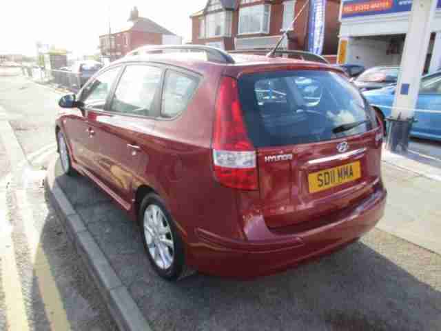 2011 (11) HYUNDAI I30 1.6 CRDi Comfort