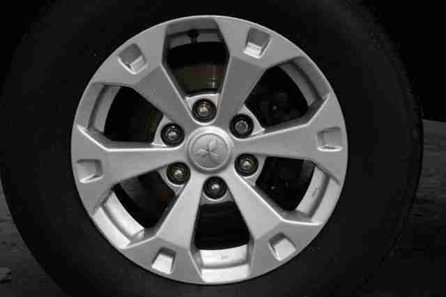 2011 11 MITSUBISHI L200 2.5 DI-D 4X4 BARBARIAN LB DCB 5D 175 BHP DIESEL