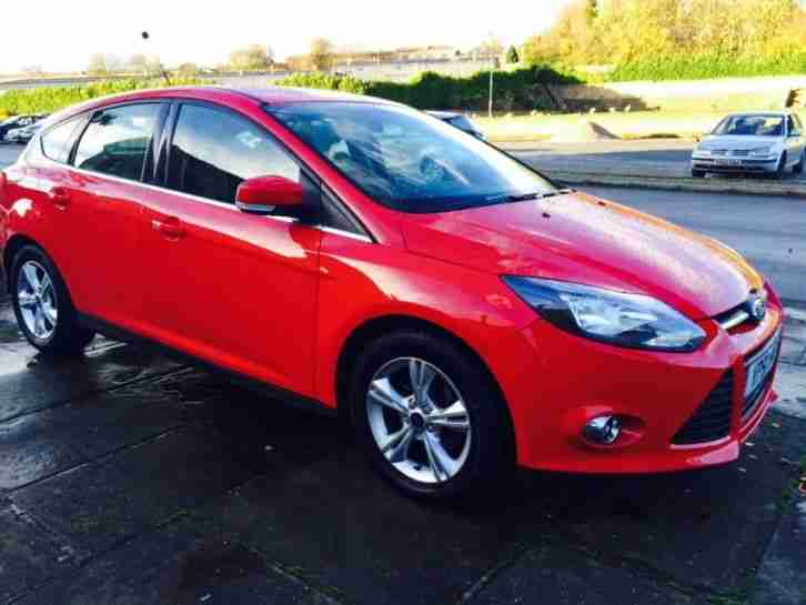 2011 (61) FORD FOCUS ZETEC RED FULLY LOADED CLEAN EXAMPLE