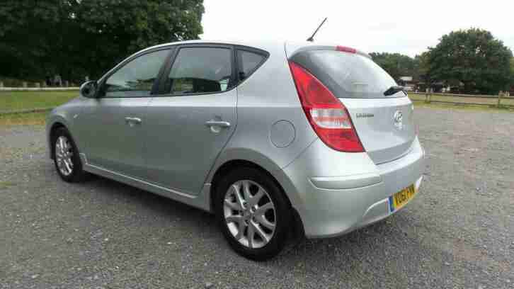 2011 61 HYUNDAI I30 1.4 COMFORT 5D 108 BHP