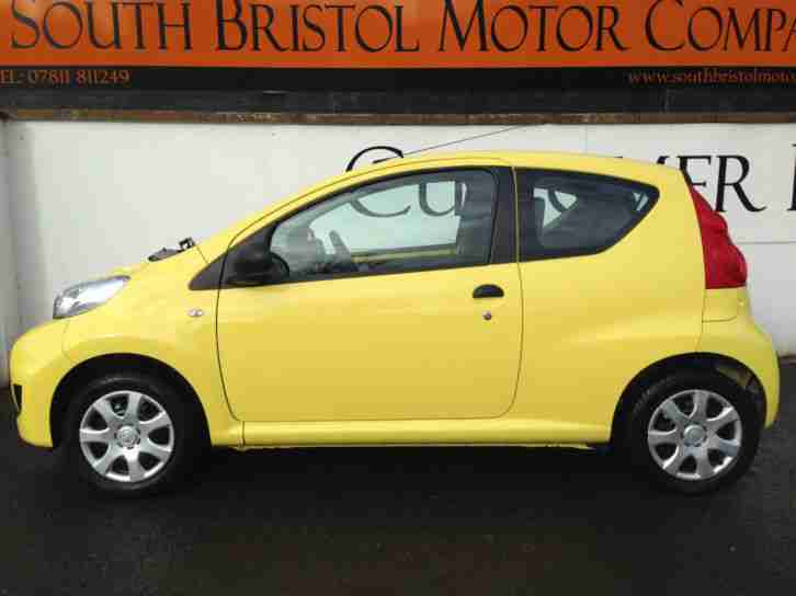 2011 61 PEUGEOT 107 1.0 12v URBAN LITE 3DOOR IN YELLOW 1OWNER ONLY ++8000MILES++