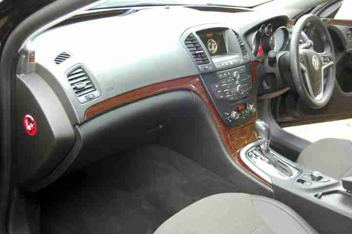 2011/61 Vauxhall Insignia SE NAV 4x4 CDTi Estate Auto. in Metallic Brown