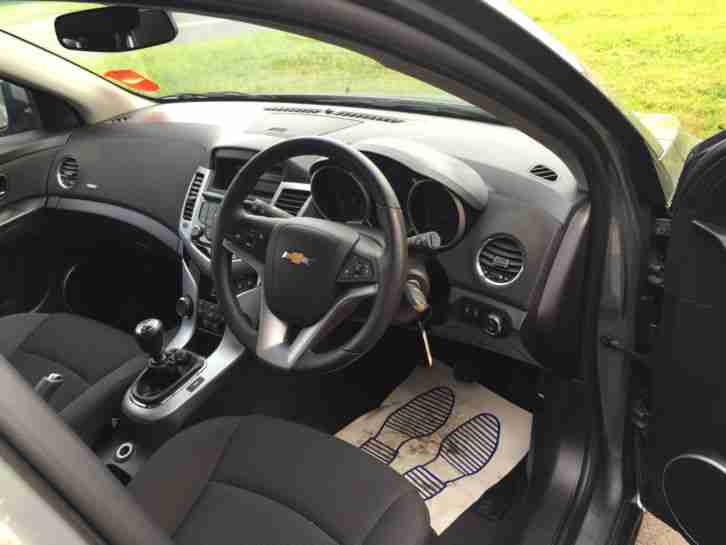 2011 CHEVROLET CRUZE 1.6 Petrol Excellent Condition 5 Door Only 17,000 Miles