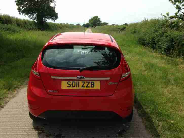 2011 FORD FIESTA ZETEC 1.25 RED 4 door 39k miles CAN DELIVER TODAY