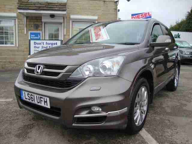 2011 HONDA CR V 2.2 i DTEC EX AUTO DIESEL LEATHER , SAT NAV and GLASS ROOF