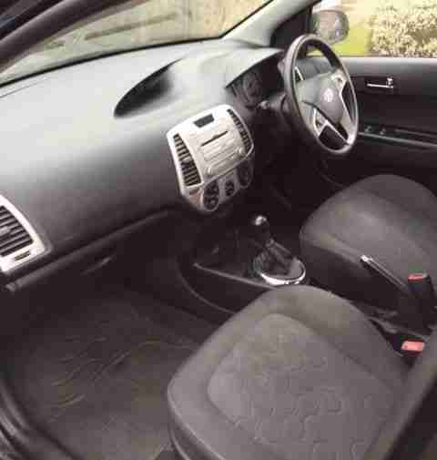 2011 HYUNDAI i20 COMFORT 1.2 BLACK 5 drs - £30 a year tax