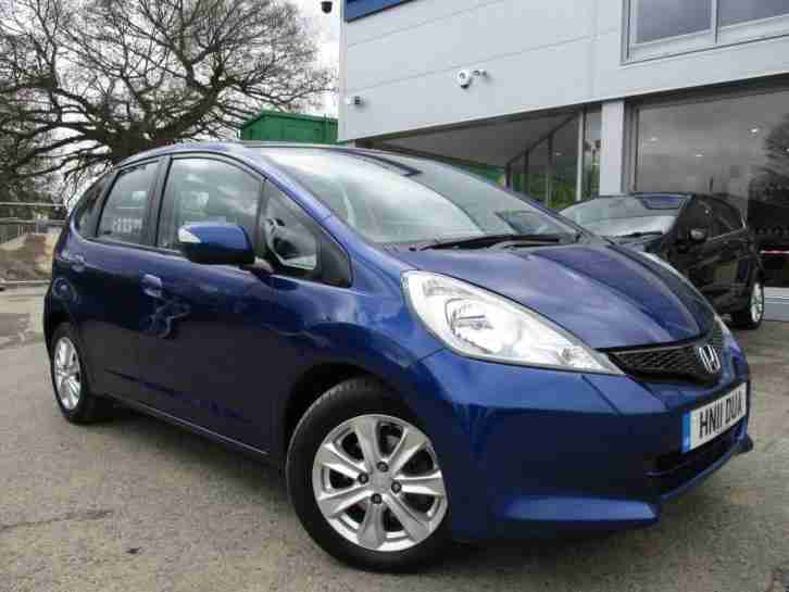 2011 Jazz I VTEC ES, 1.4, 5 Doors. MPV,