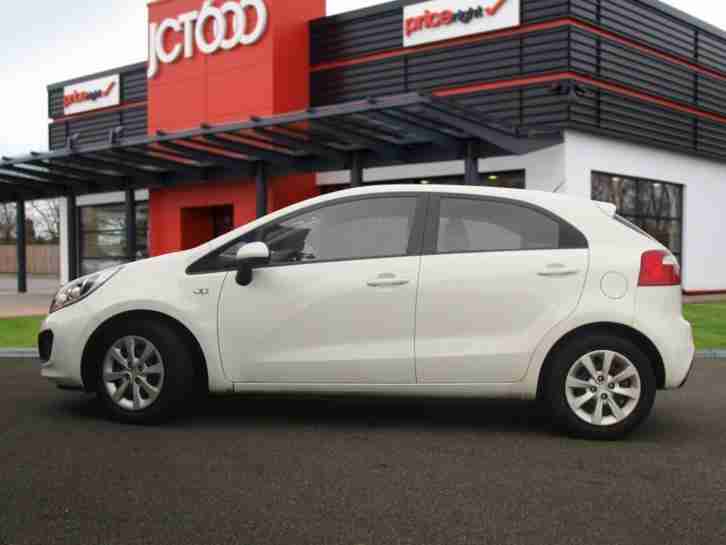 2011 Kia Rio 1 AIR Manual Hatchback