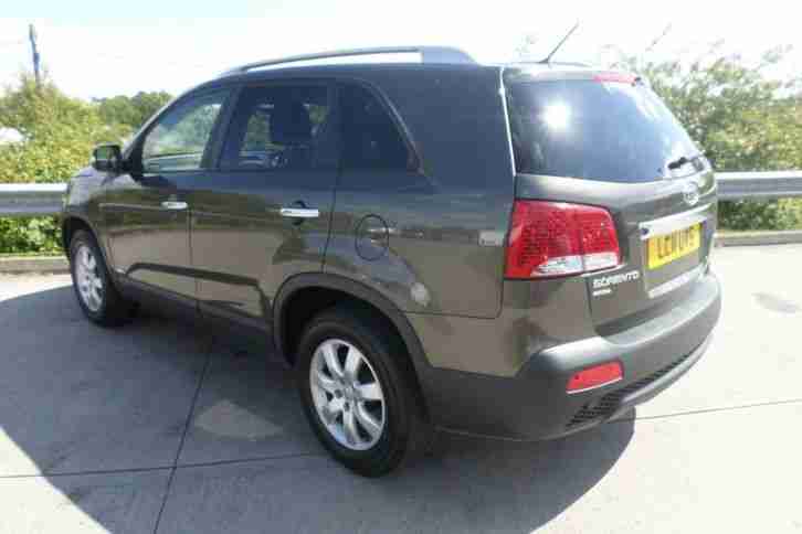 2011 Kia Sorento CRDI KX-2 Diesel Automatic, Heated Leather Seats, Power Fold M