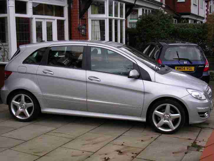 2011 MERCEDES-BENZ B180 SPORT CDI SILVER
