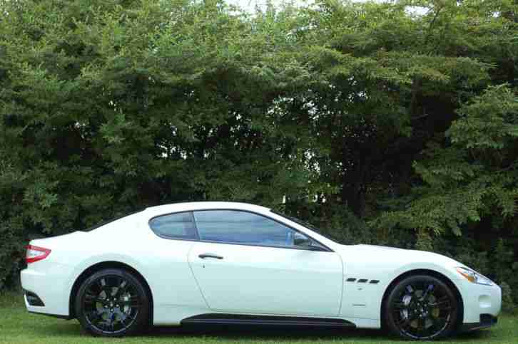 2011 Maserati Granturismo 4.7 auto S - Tiny Miles! Perfect Spec!