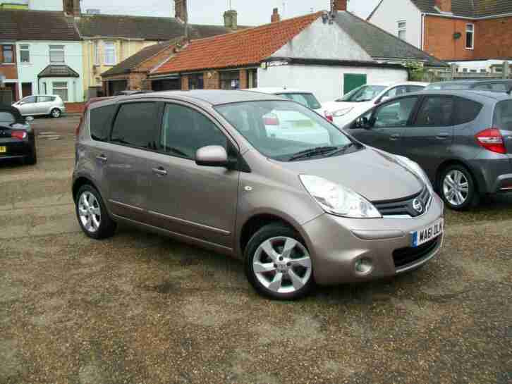 Nissan NOTE. Nissan car from United Kingdom