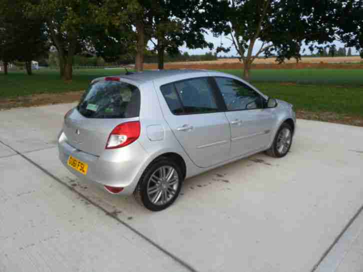 2011 RENAULT CLIO DYNAMIQUE TOMTOM 16V SILVER